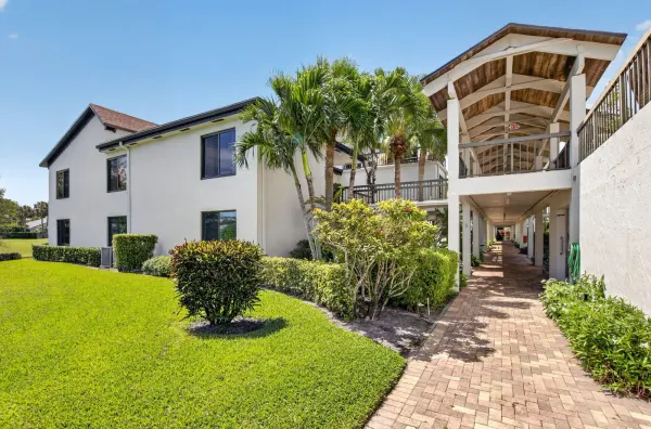 900 Greensward Lane G110, Delray Beach, FL 33445