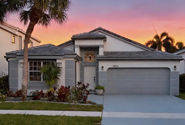 7925 Ambleside Way, Lake Worth, FL 33467