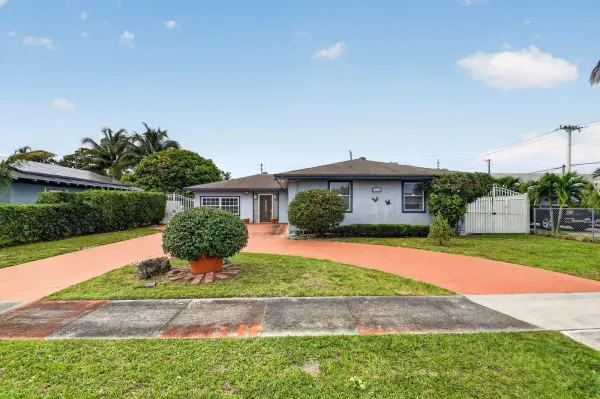 4033 Kent Avenue, Lake Worth Beach, FL 33461