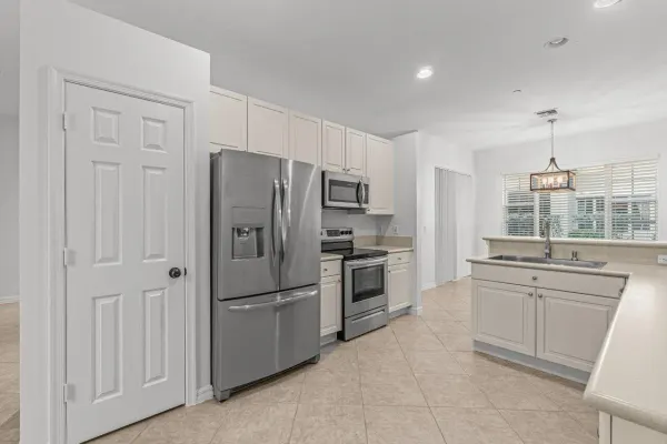 118 Lancaster Road, Boynton Beach, FL 33426