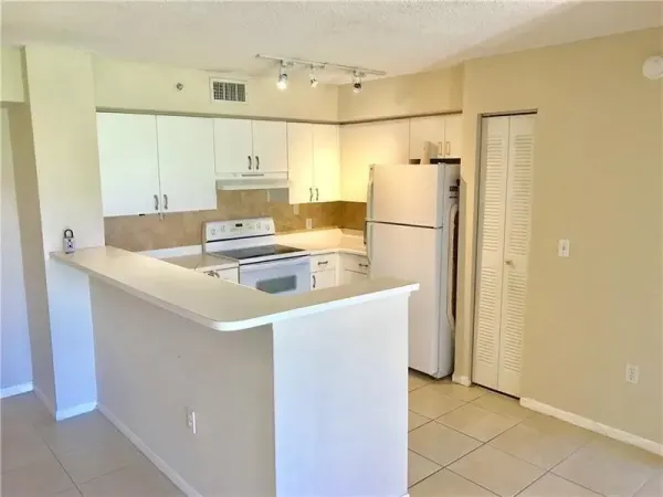 7864 Sonoma Springs Circle 104, Lake Worth, FL 33463