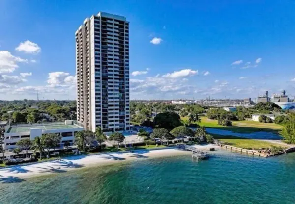 5600 N Flagler Drive 1204, West Palm Beach, FL 33407
