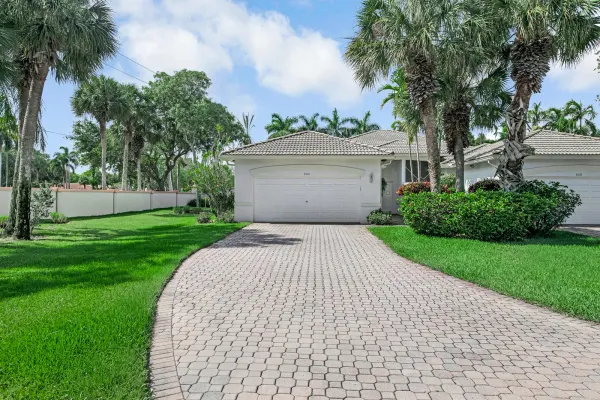 9543 Crescent View Drive N, Boynton Beach, FL 33437