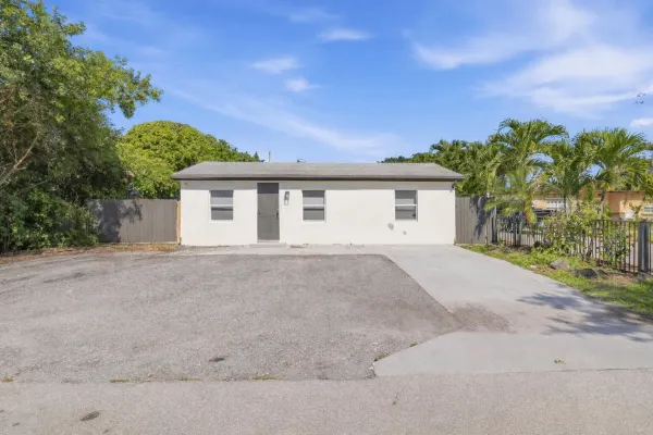 1152 Sunset Road, West Palm Beach, FL 33406