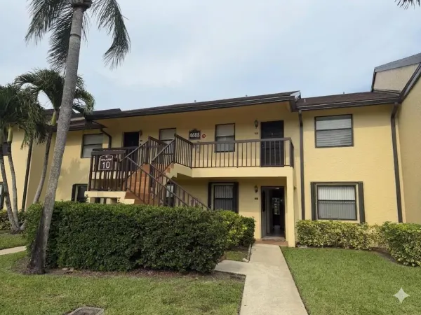 4688 E Lucerne Lakes Blvd Boulevard E 104, Lake Worth, FL 33467