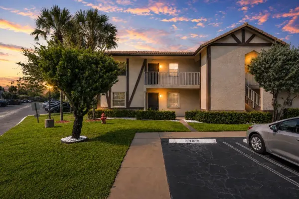 2455 NW 89th Drive 201, Coral Springs, FL 33065