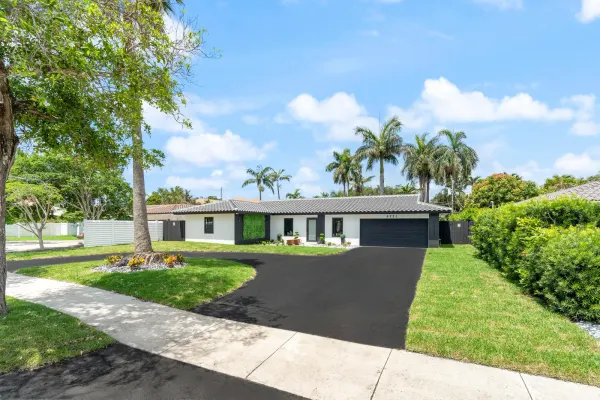 4721 Bayview Drive, Fort Lauderdale, FL 33308