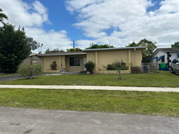 8510 NW 26th Place, Sunrise, FL 33322