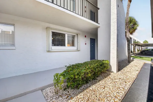 2935 SW 22nd Avenue 108, Delray Beach, FL 33445