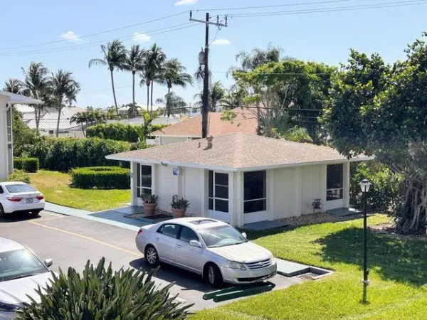 680 W Horizons W W 103, Boynton Beach, FL 33435