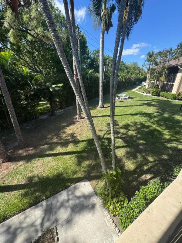 435 Pine Glen Lane C-2, Greenacres, FL 33463