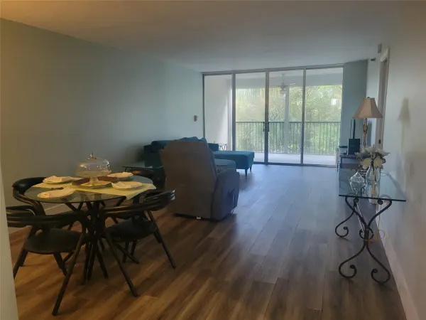 3940 Inverrary Boulevard 407-a, Lauderhill, FL 33319