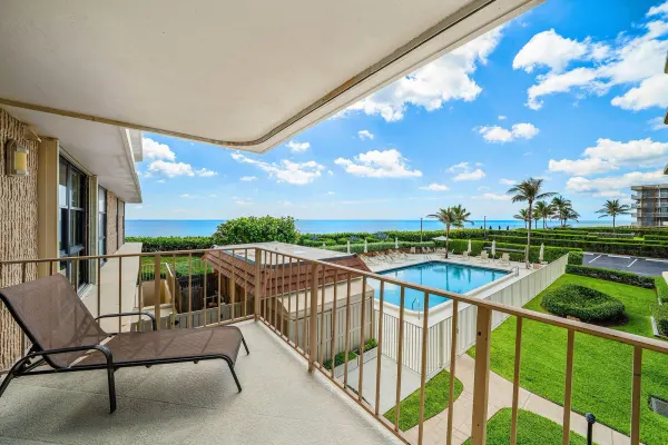 3200 S Ocean Boulevard 203, Palm Beach, FL 33480
