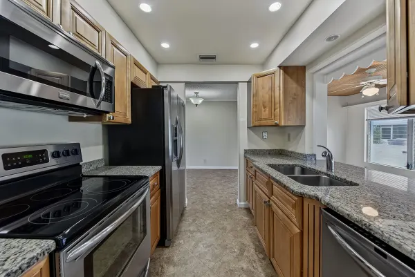 2581 E Golf Boulevard, Pompano Beach, FL 33064