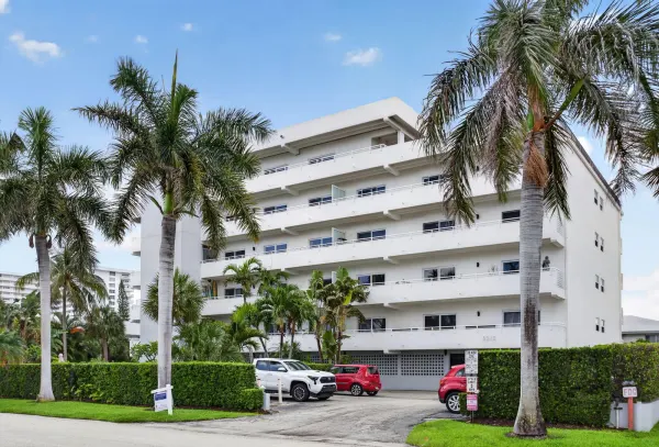 3212 NE 12th Street Apt 204, Pompano Beach, FL 33062