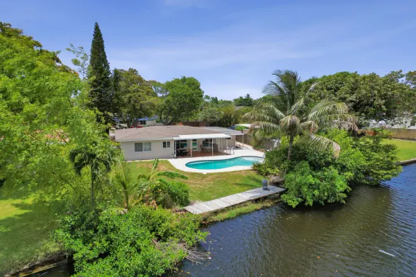 3560 Lloyd Drive, Oakland Park, FL 33309