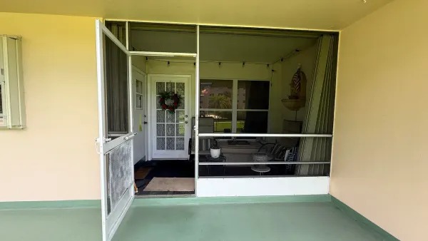 810 SE 7th Street 106, Deerfield Beach, FL 33441