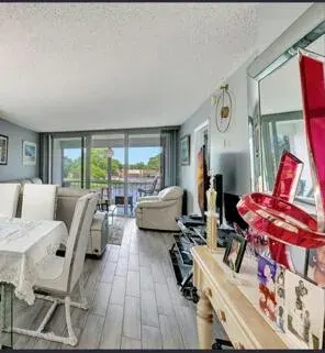 5860 NW 64th Avenue 201, Tamarac, FL 33319