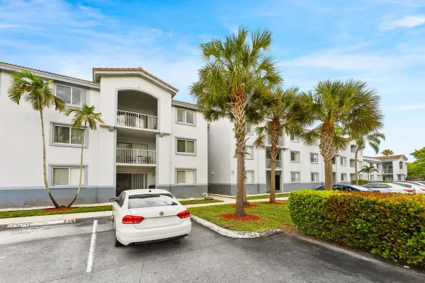2640 S University Drive 309, Davie, FL 33328