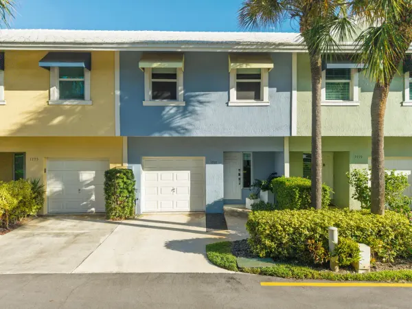 1777 NE 4th Avenue B3, Fort Lauderdale, FL 33305