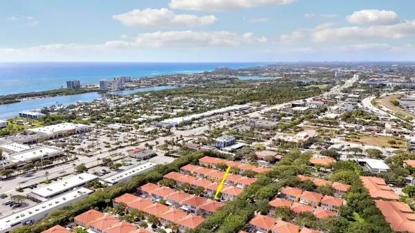 77 Laurel Oaks Circle, Tequesta, FL 33469
