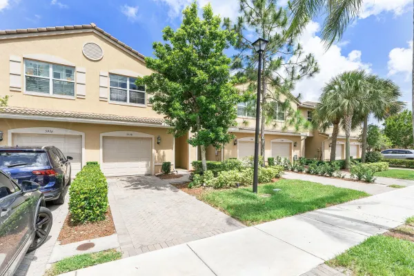 5978 Monterra Club Drive, Lake Worth, FL 33463