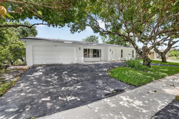 1761 NW 107th Avenue, Pembroke Pines, FL 33026