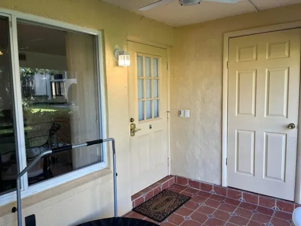 311 Pine Ridge Circle B-1, Greenacres, FL 33463