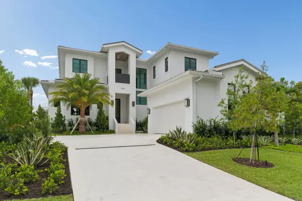 908 N Atlantic Drive, Lantana, FL 33462