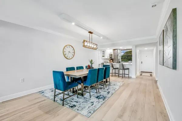 3710 Whitehall Drive 105, West Palm Beach, FL 33401