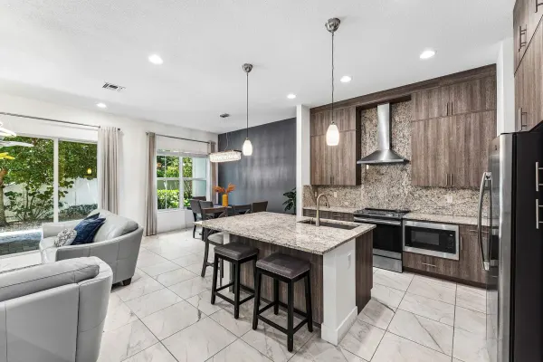 4821 Pointe Midtown Road, Palm Beach Gardens, FL 33418