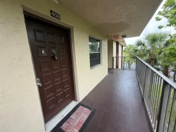 3341 NW 47th Terrace 408, Lauderdale Lakes, FL 33319