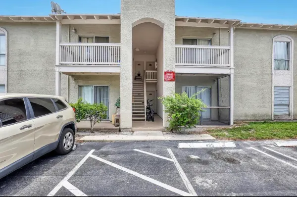 1500 N Congress Avenue C30, West Palm Beach, FL 33401