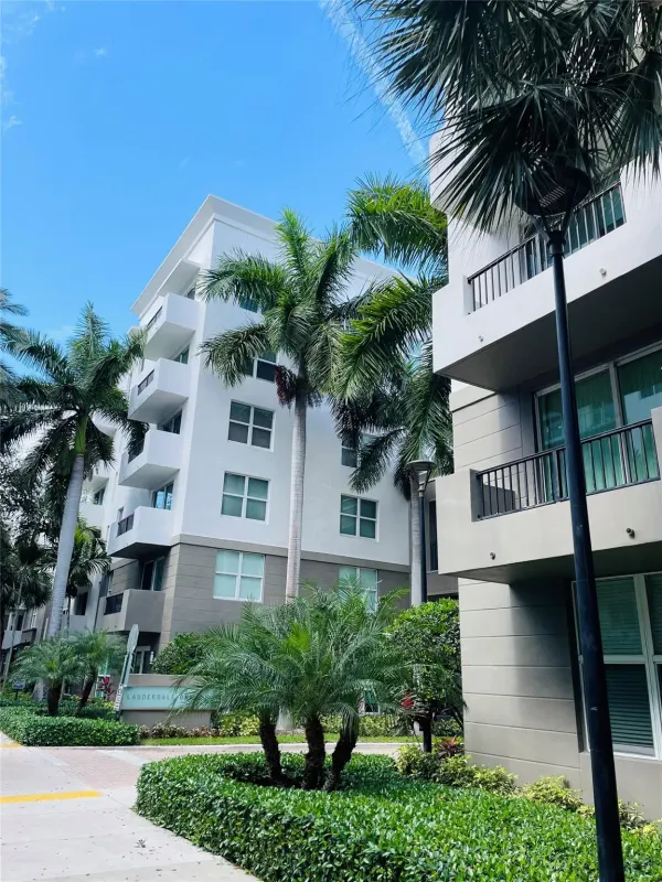 2401 NE 65th Street 408, Fort Lauderdale, FL 33308