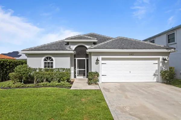 182 Saratoga Boulevard E, Royal Palm Beach, FL 33411