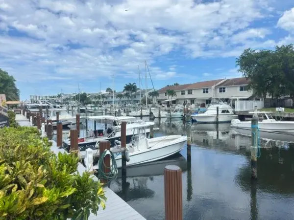 2400 NE 16th Street Unit 205, Pompano Beach, FL 33062