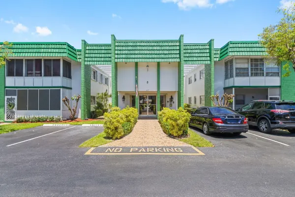2271 NW 48th Terrace 207, Lauderhill, FL 33313