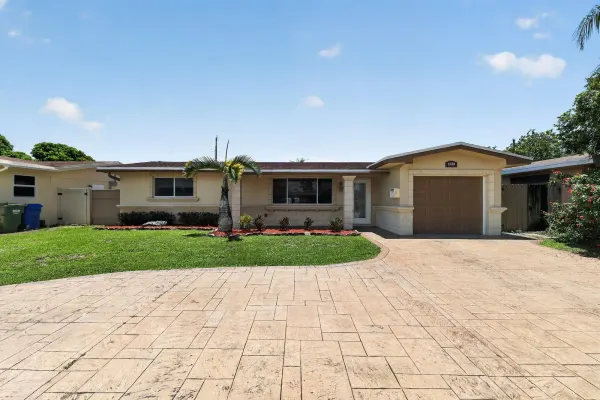8580 NW 12th Street, Pembroke Pines, FL 33024