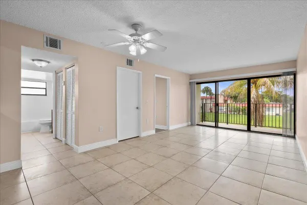 1524 Lake Crystal Drive F, Royal Palm Beach, FL 33411