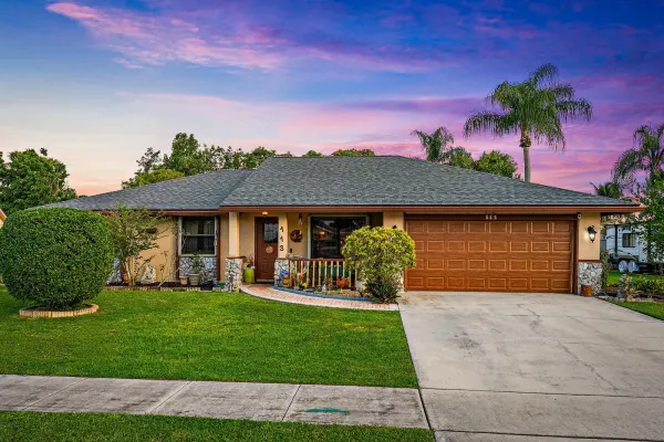 113 Cordoba Circle, Royal Palm Beach, FL 33411