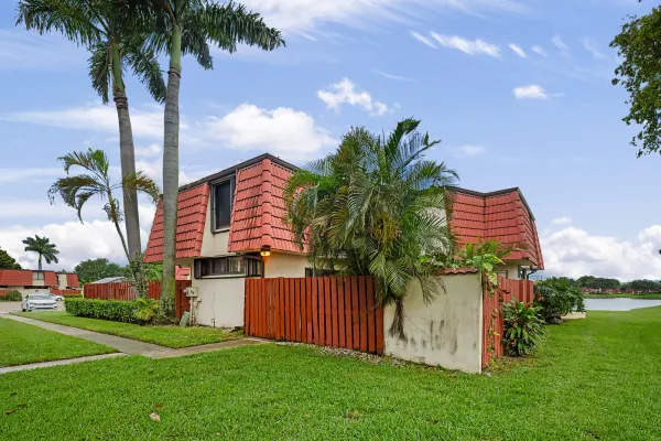 3665 Victoria Drive, West Palm Beach, FL 33406