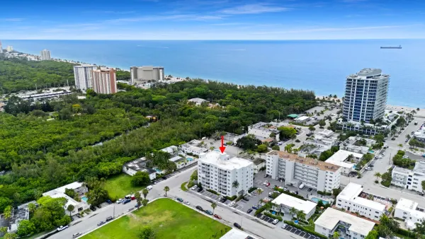 720 Orton Avenue 402, Fort Lauderdale, FL 33304