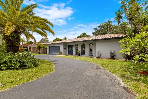 10875 NW 40th Street, Coral Springs, FL 33065