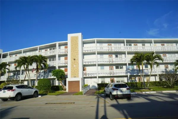 4029 Newport 4029, Deerfield Beach, FL 33442