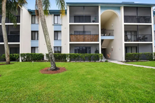 1108 Green Pine Boulevard E1, West Palm Beach, FL 33409