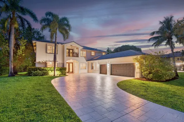8346 Sawpine Road, Delray Beach, FL 33446