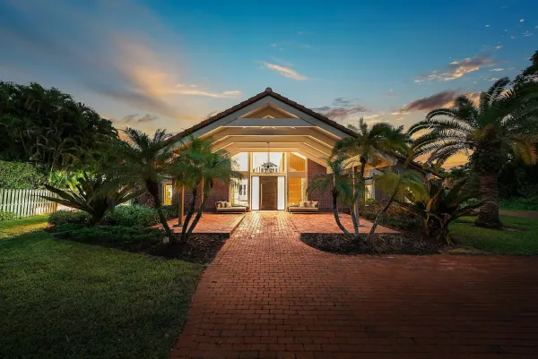 6641 Giralda Circle, Boca Raton, FL 33433