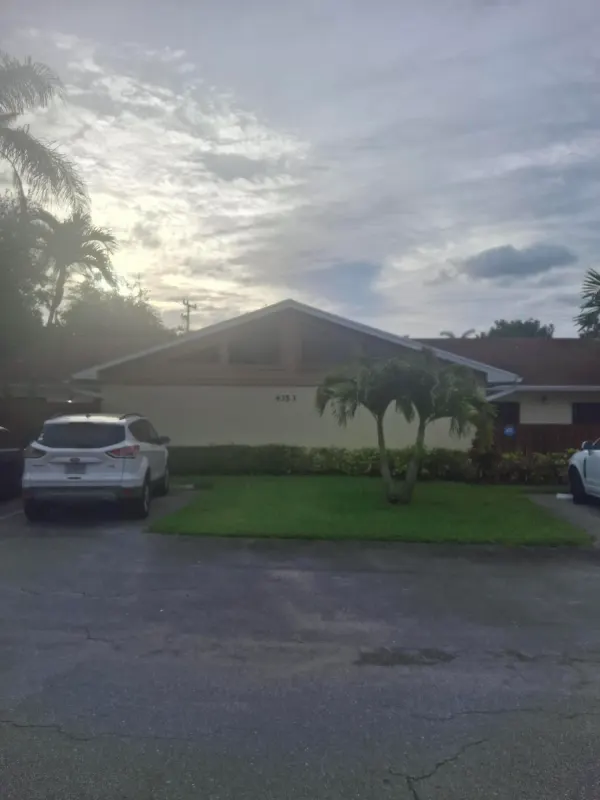 4353 Woodstock Drive N B, West Palm Beach, FL 33409