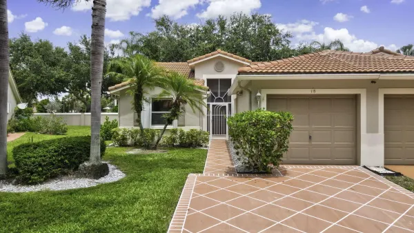 18 Sausalito Drive, Boynton Beach, FL 33436
