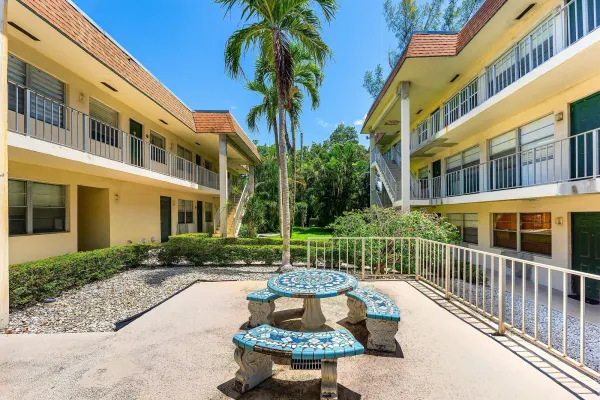 340 NW 19th Street 2020, Boca Raton, FL 33432